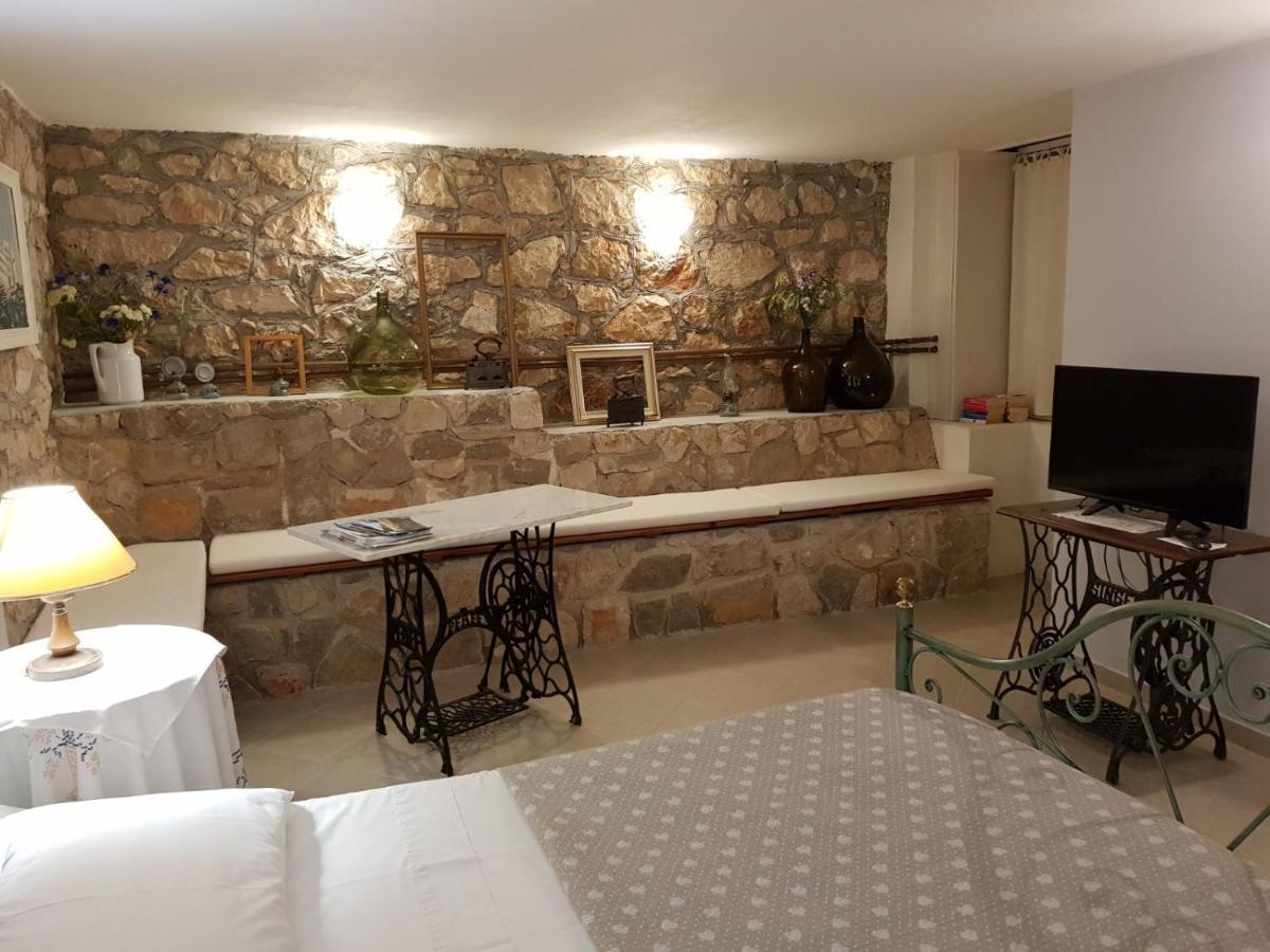 Apartments Gabri Mali Losinj Exterior photo